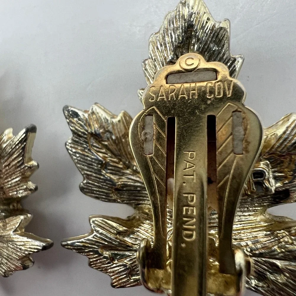 Sarah Coventry Leaf‎ Brooch Earrings Clip On Gold Silver Tone Holiday Pin